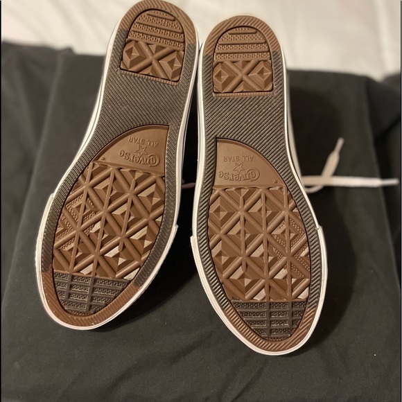 Heart Converse high top sneakers - Picture 3 of 7